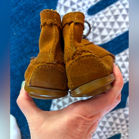 Minnetonka Moccasins 272 Ankle - Picture 4 of 5